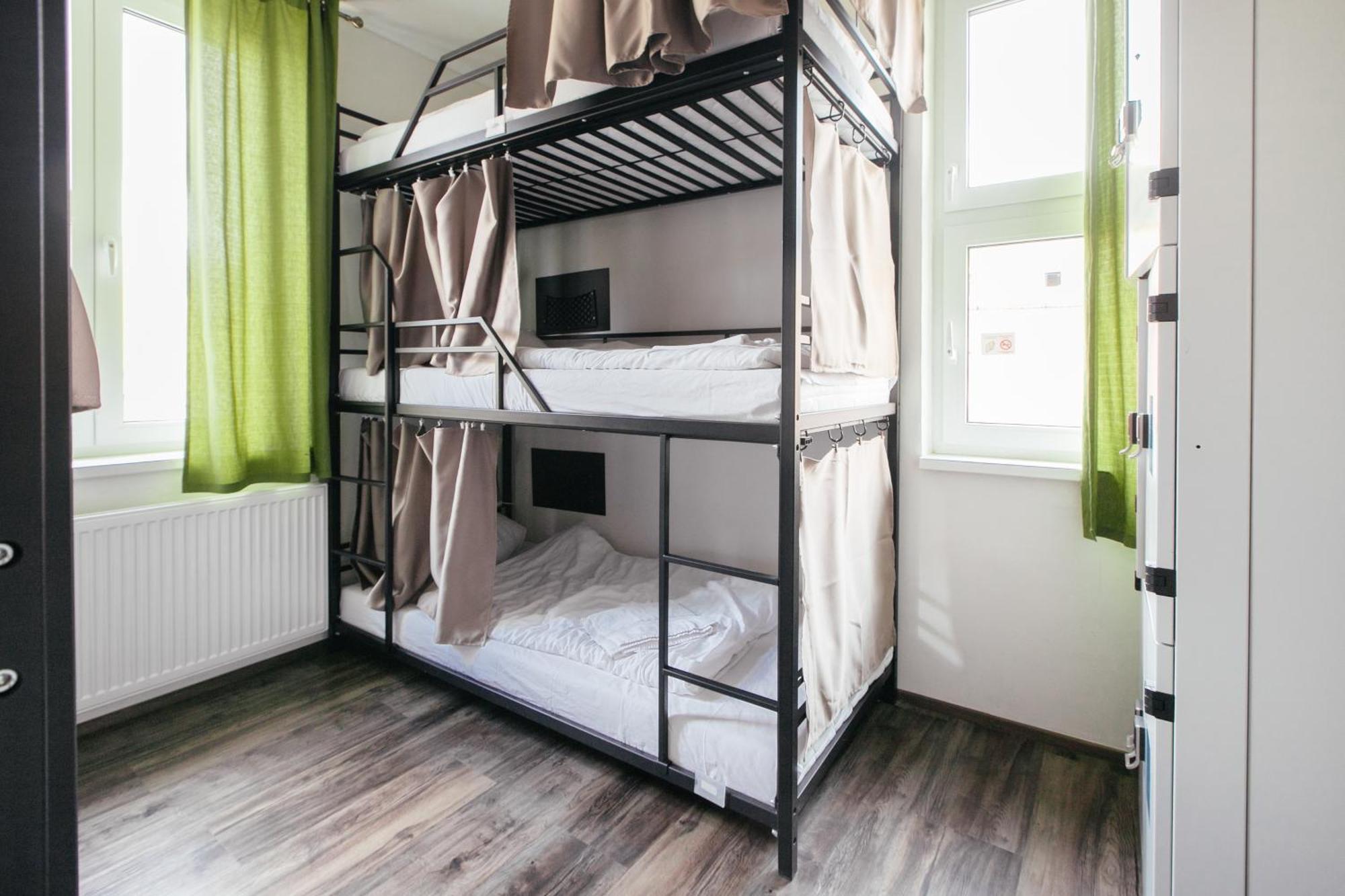Hostel Mandarinka プラハ エクステリア 写真