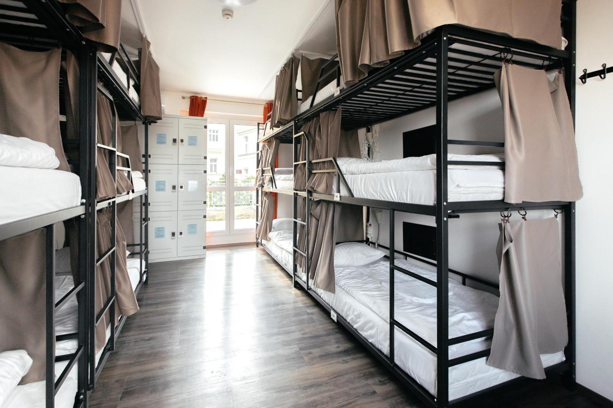 Hostel Mandarinka プラハ エクステリア 写真