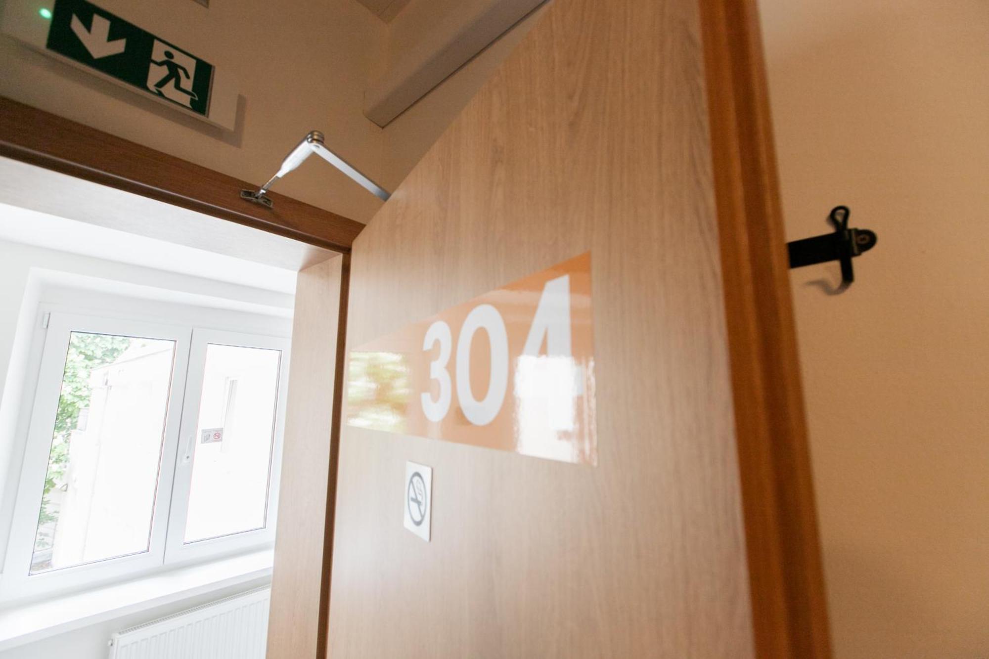 Hostel Mandarinka プラハ エクステリア 写真